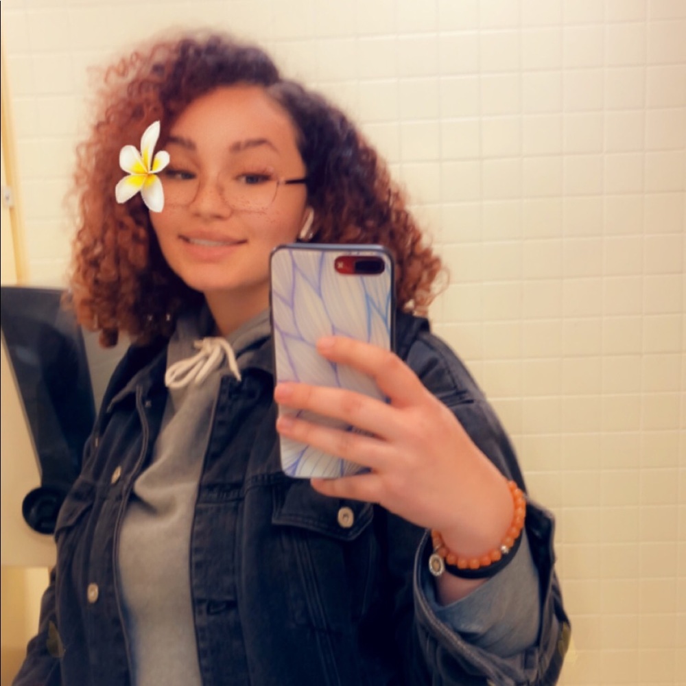 Meet your Posher, Cristina